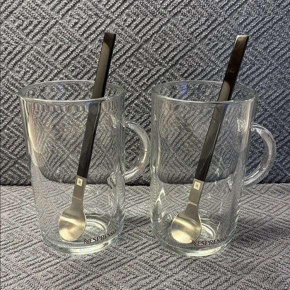 Nespresso Vertuo Clear Glass Mugs, Large (20oz) - Set of 2, with Spoons - Picture 4 of 5